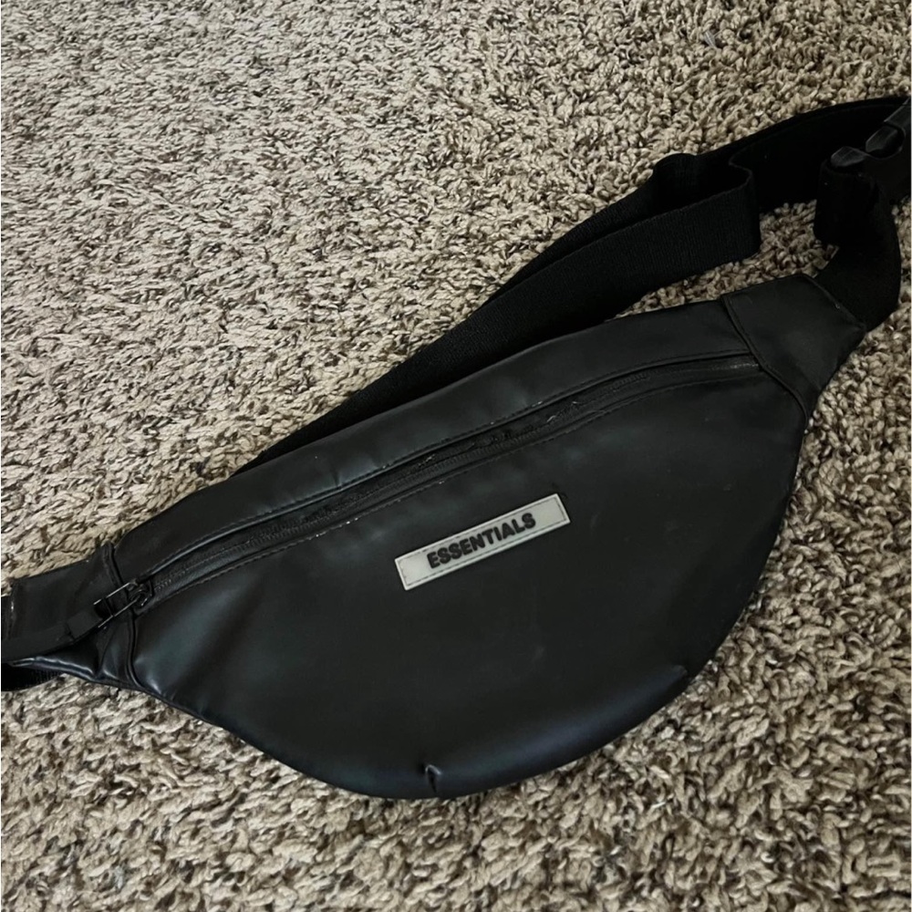 Essentials Belt Bag